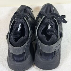 Nike Womens Air Huarache Sneakers  Black Shoe Size 7.5 EUC Sporty Running Track